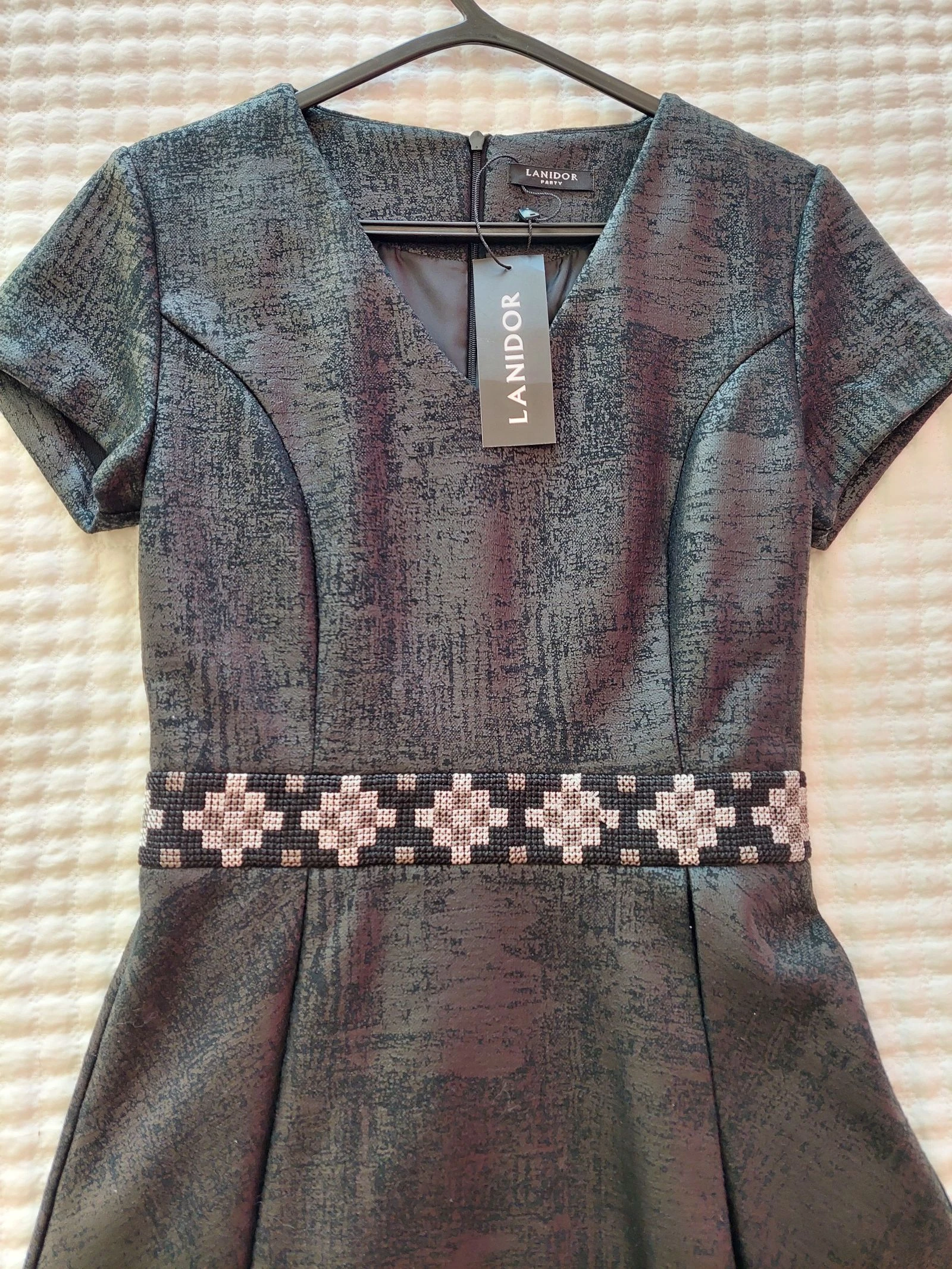 Vestido Midi Lanidor Com Etiqueta – photo 3